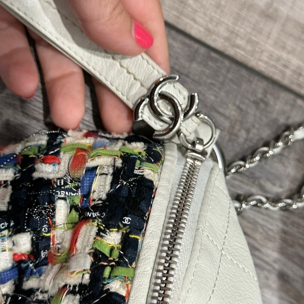CHANEL Colorful Chain Crossbody Bag white tweed - Picture 6 of 11